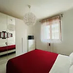 Interno 5 *